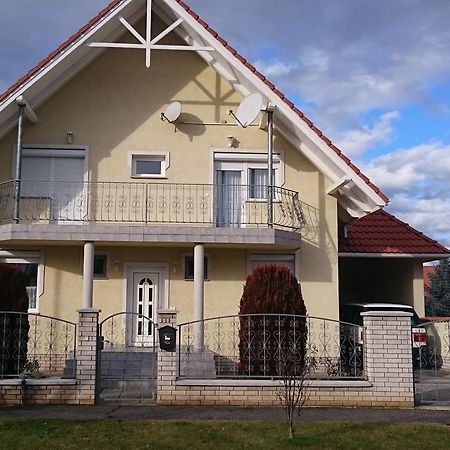 Natalie Appartment Bük エクステリア 写真